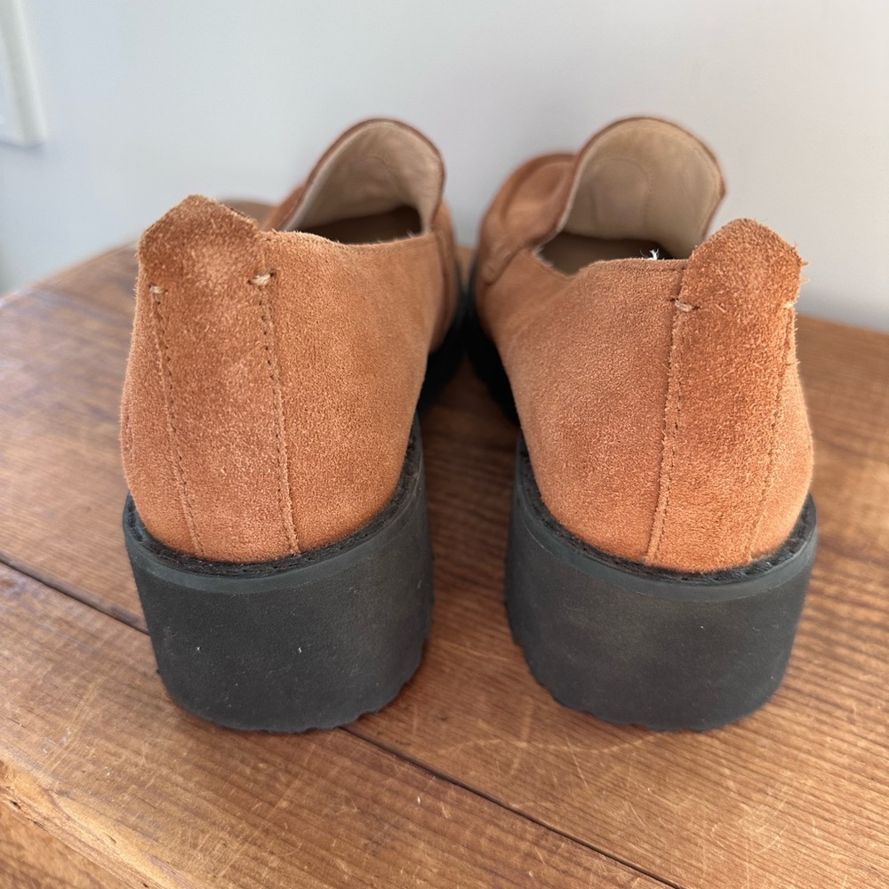 Hush Puppies Women’s Comfortable Brown Slip-On Loafers - Picture 2 of 8